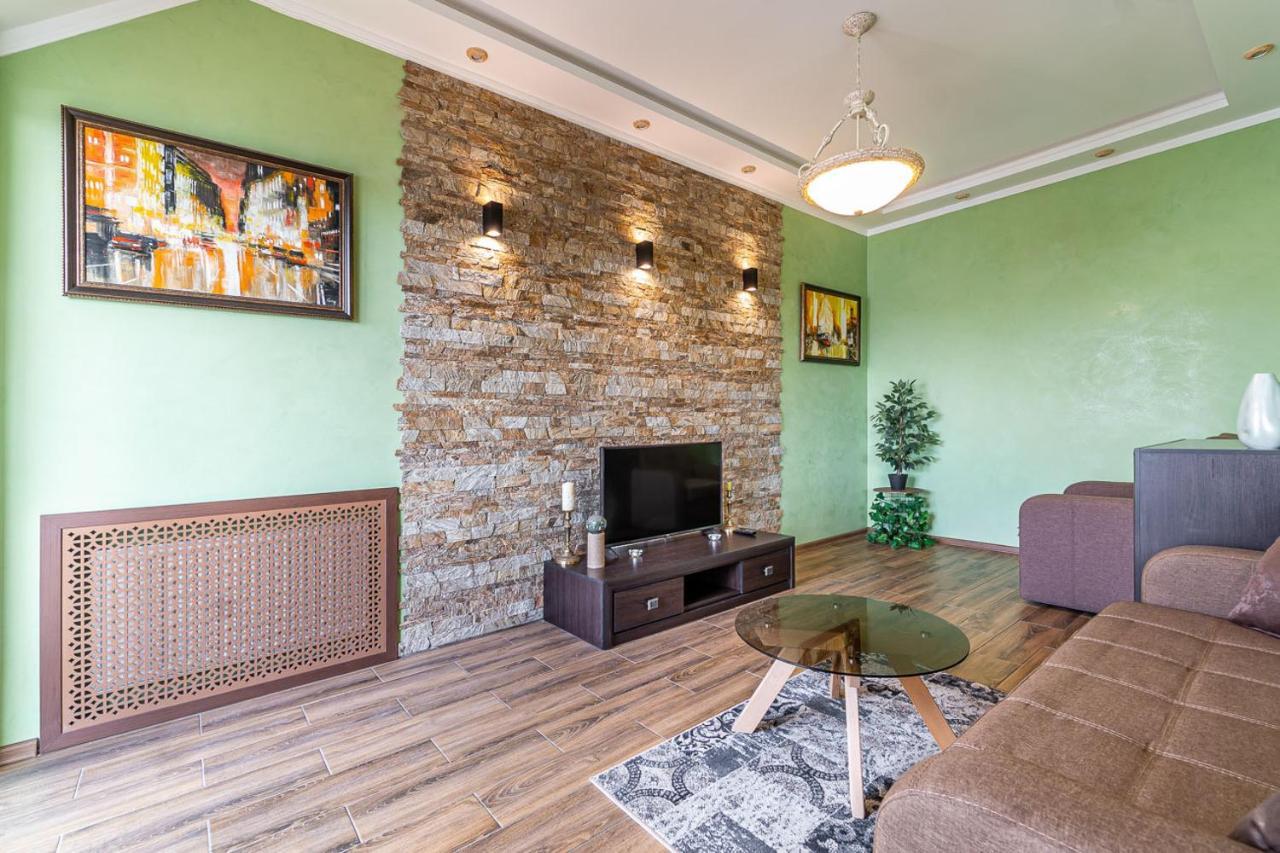 Apartments “U Prawnika” Lviv Kültér fotó